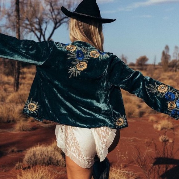 💔SOLD💔 CHASING UNICORNS | Riders On The Storm - Picture 5 of 9